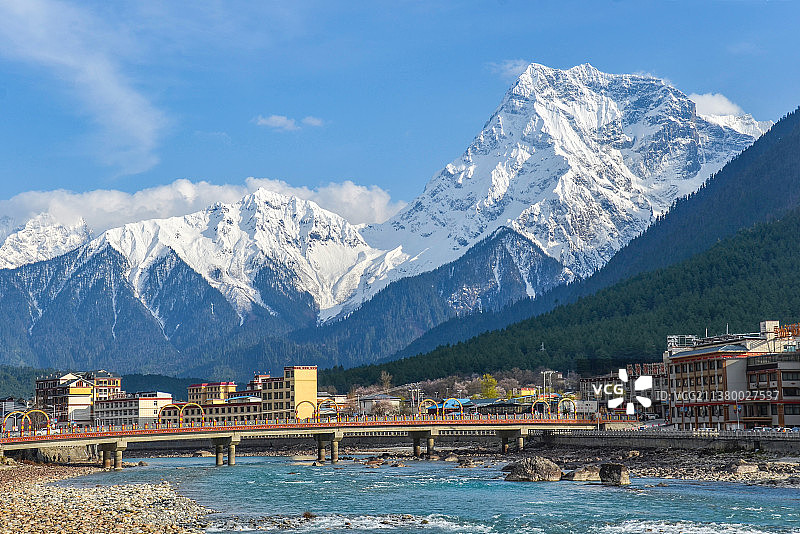波密森格岗日图片素材