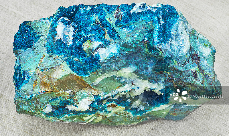 桌子上宝石的高角度视图素材图片素材