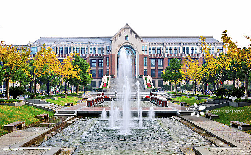 华东政法大学校园景色图片素材