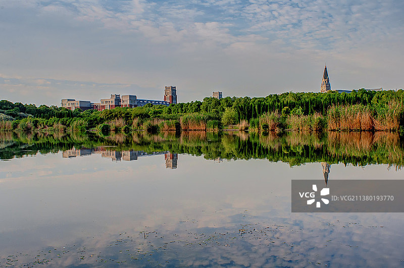 华东政法大学校园景色图片素材