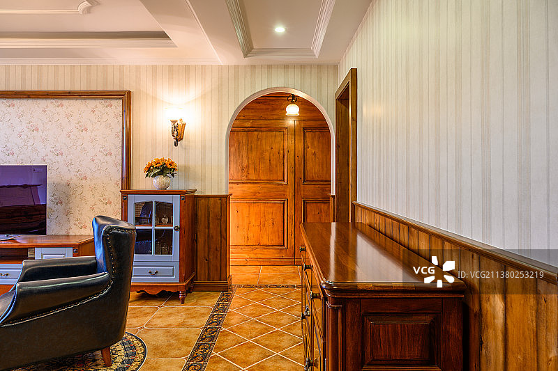 一间复古美式风格的客厅图片素材