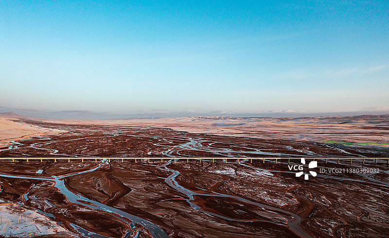 沱沱河的清晨图片素材