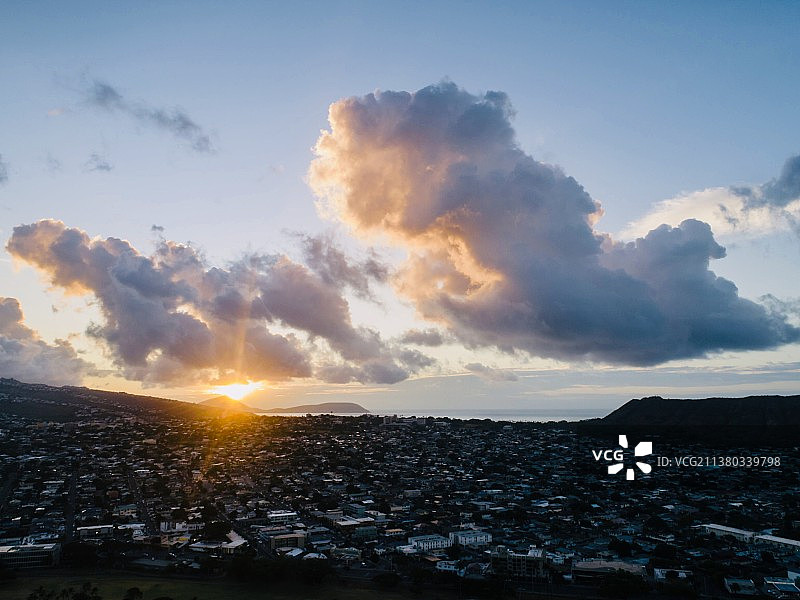 傍晚的水面图片素材