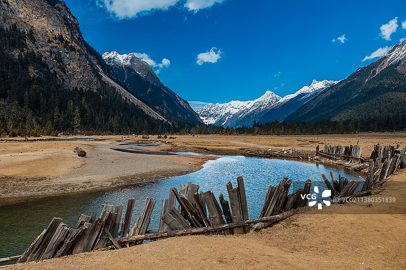 林芝新措徒步图片素材