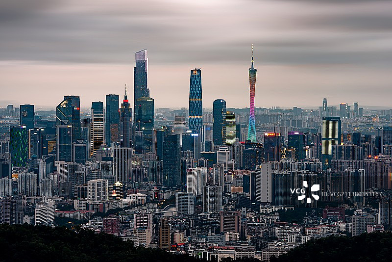 白云山上的风景……图片素材