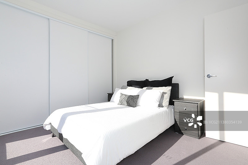 现代简洁明亮卧室图片素材