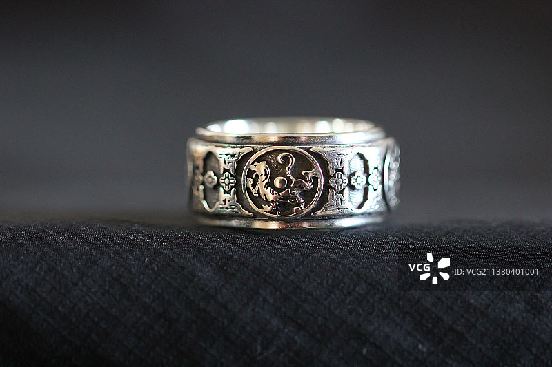 泰银双层,可旋转,男戒,四神兽,细节特写图片素材