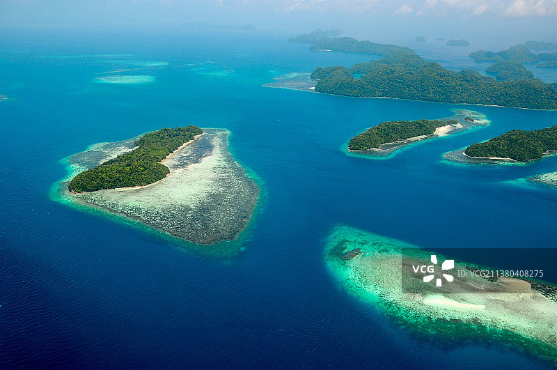 航拍帕劳“海上花园”——洛克群岛图片素材