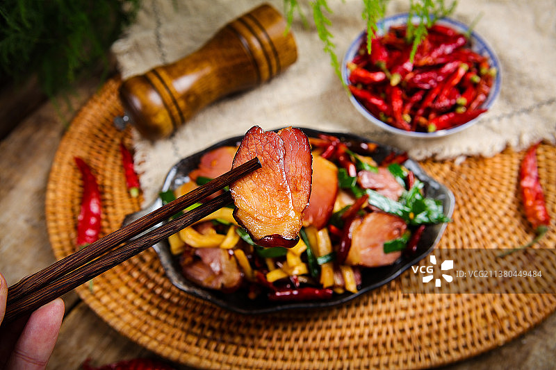 美味萝卜干炒烟熏肉图片素材