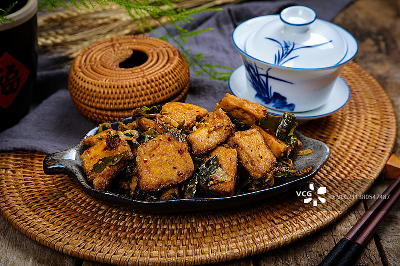 蒜苗炒臭豆腐图片素材