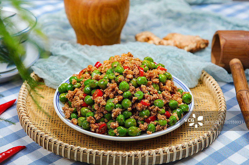 可口豌豆粒炒肉沫图片素材
