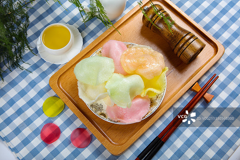 酥脆五彩虾片图片素材