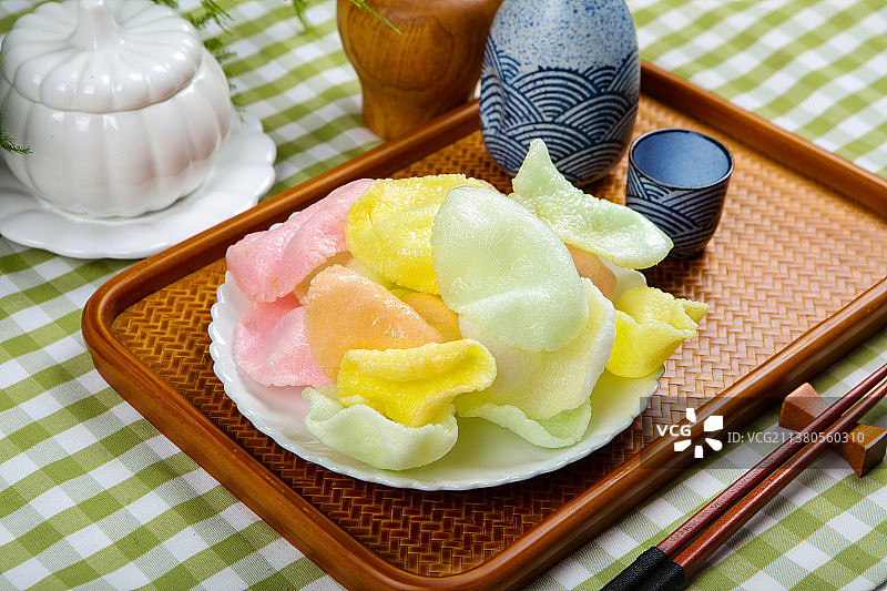 酥脆五彩虾片图片素材