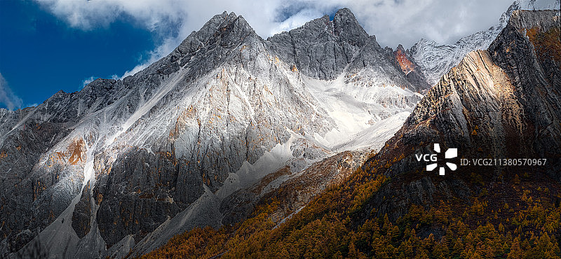 神山光影图片素材
