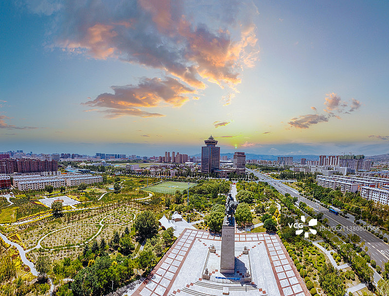呼和浩特 地标 航拍 成吉思汗广场 新城区 体育场图片素材