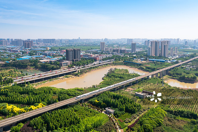 郑州陇海铁路高铁图片素材