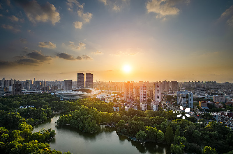 上海虹口足球场日落时分图片素材