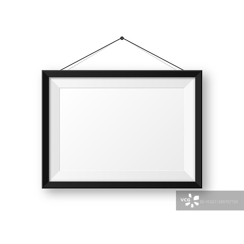 逼真的挂墙空白黑色画框图片素材