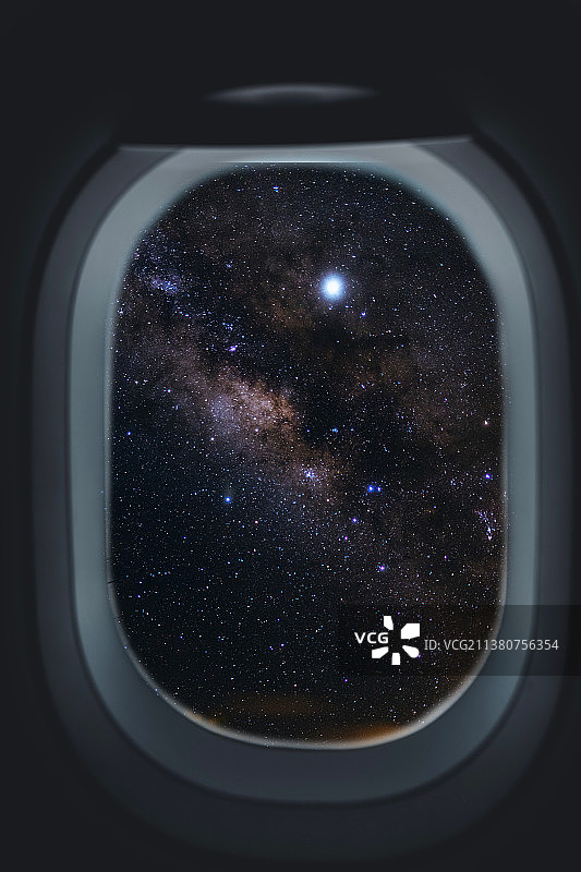 飞机上看银河图片素材