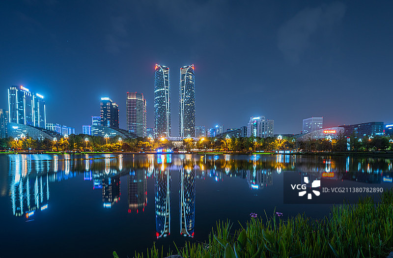 成都武侯区 天府国际金融中心 双子塔图片素材