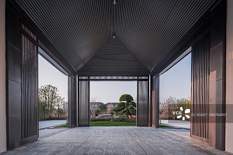 中式园林绿化酒店广场入口室内图片素材