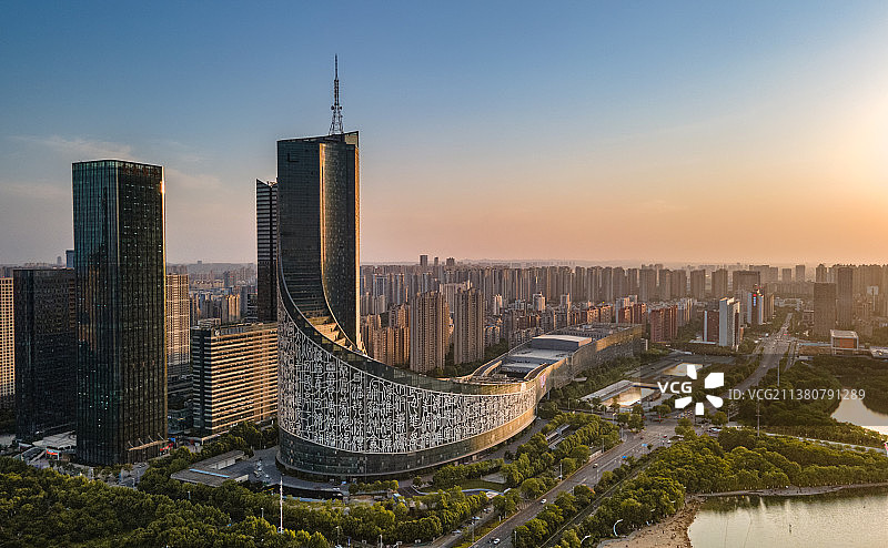 合肥政务区城市天际线日落图片素材