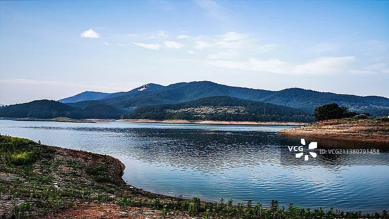 山水观音湖图片素材