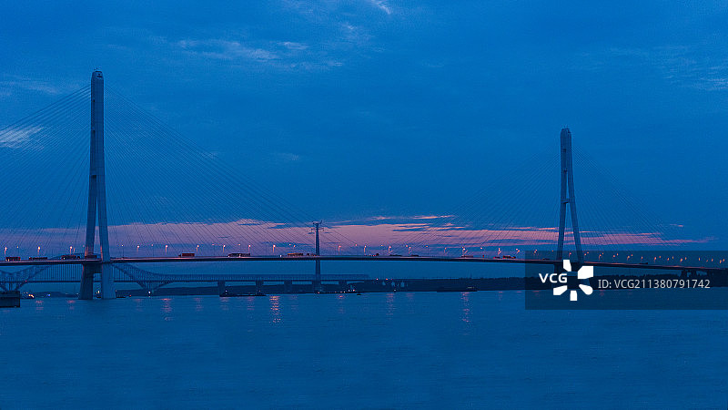 跨海大桥夜景图片素材