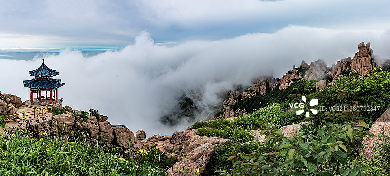 中国山东青岛崂山景区云海图片素材