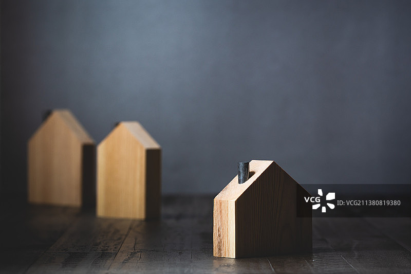 桌子上的房屋模型特写图片素材