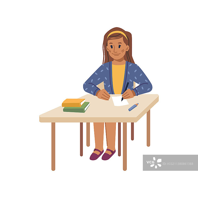 上课时坐在书桌旁看书的女生图片素材