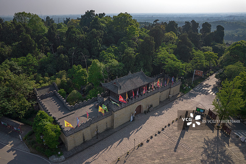 航拍四川省德阳市罗江县白马关庞统祠景区图片素材