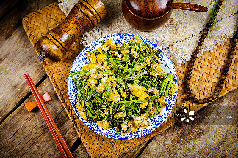 香椿炒鸡蛋图片素材