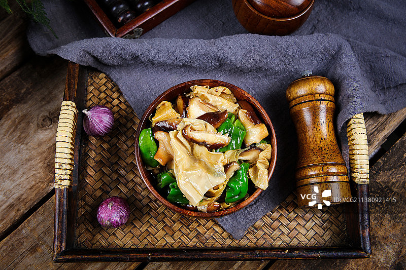 香菇烧腐竹图片素材