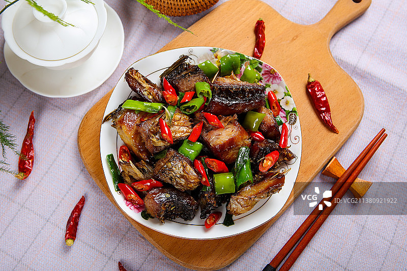 香辣眼熏鱼干图片素材