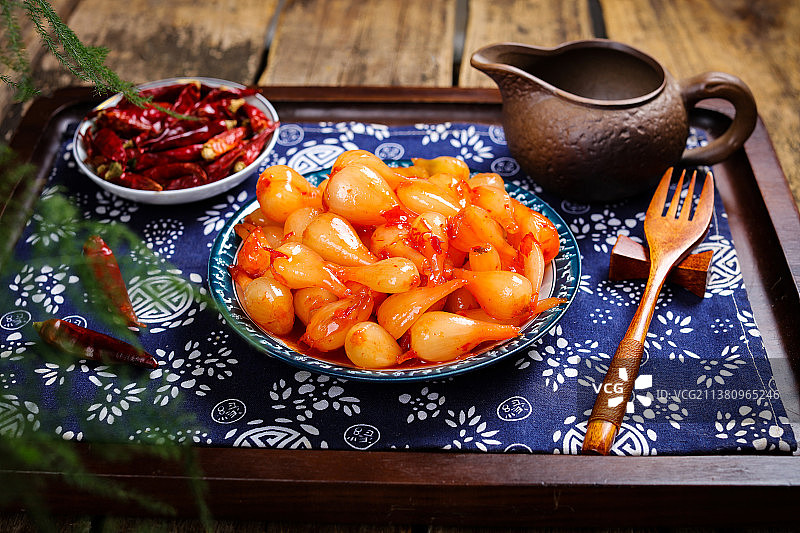 好吃甜脆的腌藠头图片素材