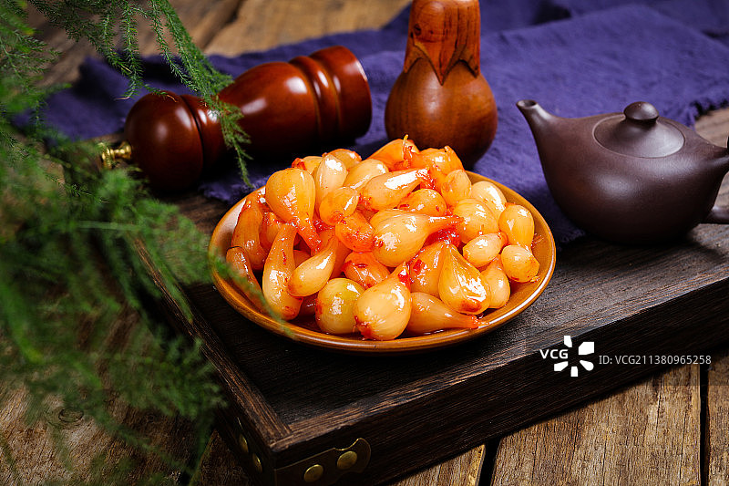 好吃甜脆的腌藠头图片素材