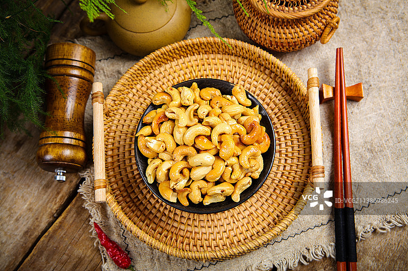 美味香脆的油炸腰果图片素材