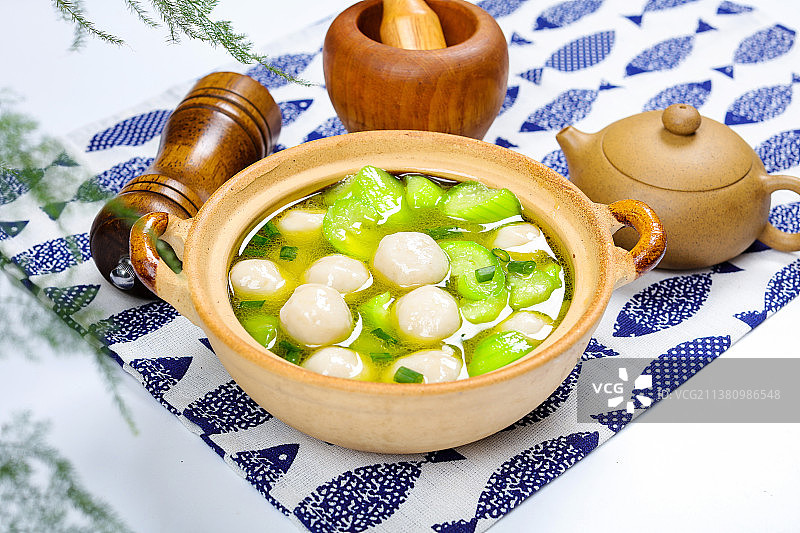 鱼丸丝瓜汤图片素材
