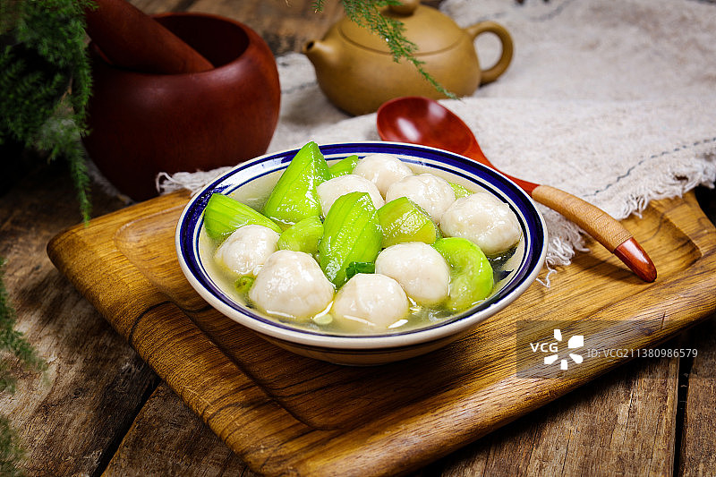 鱼丸丝瓜汤图片素材