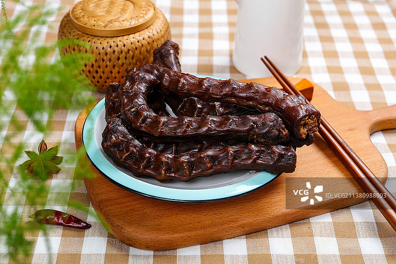 整根卤鸭脖图片素材