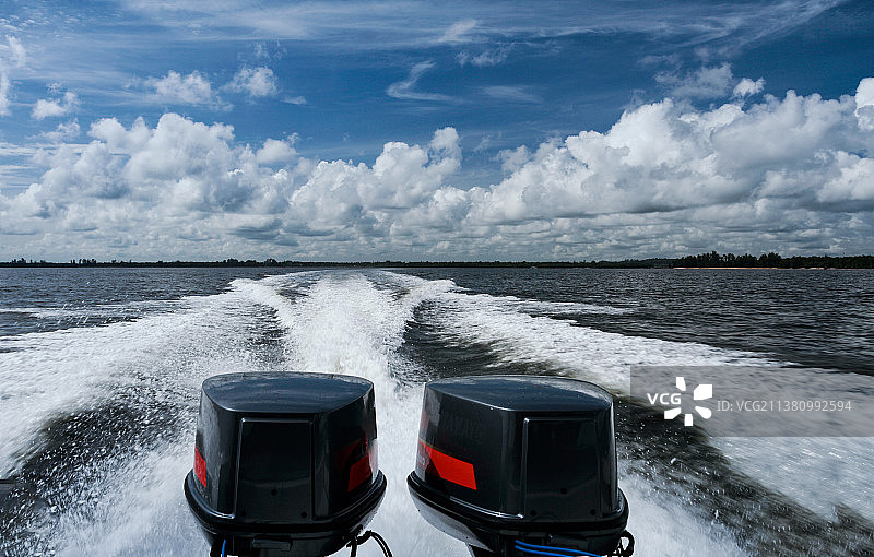 海上游艇图片素材