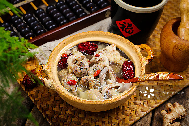 美味的猪肚包鸡图片素材