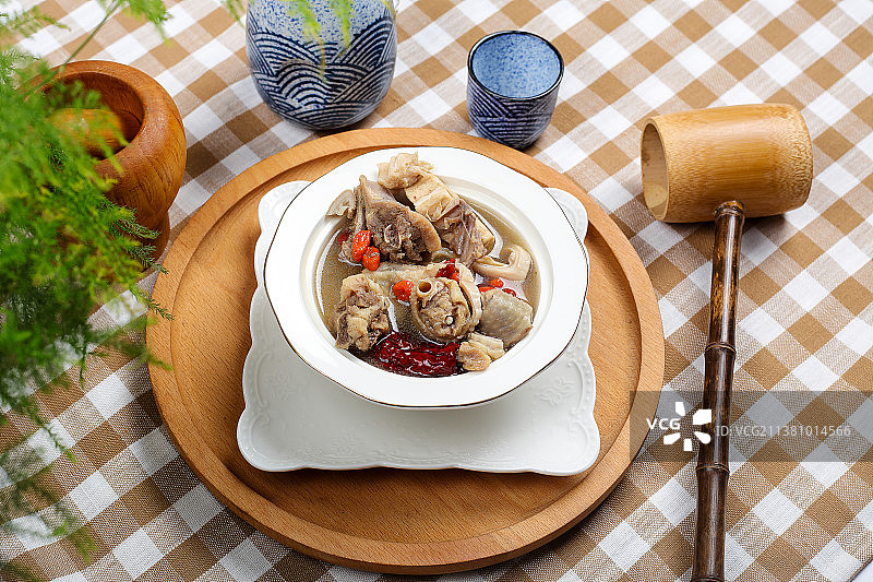 美味的猪肚包鸡图片素材