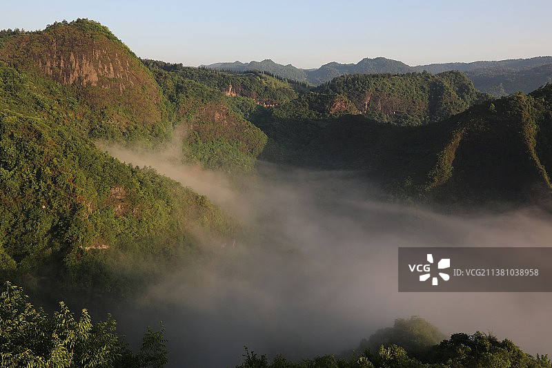 中国贵州贵阳市开阳县云山蔡海的云海日出风光图片素材