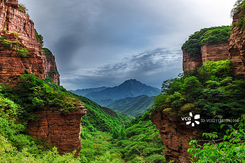 开门见山图片素材