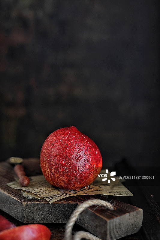 油桃 暗调 欧美风 水果 油画图片素材