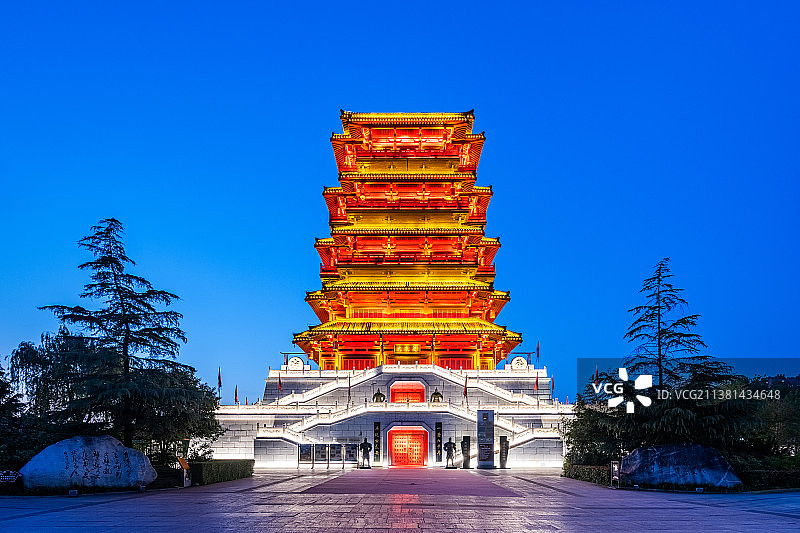 陕西西安汉城湖景区大风阁夜景图片素材