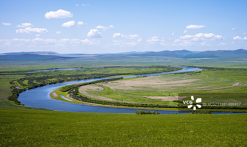 呼伦贝尔大草原上的额尔古纳河图片素材