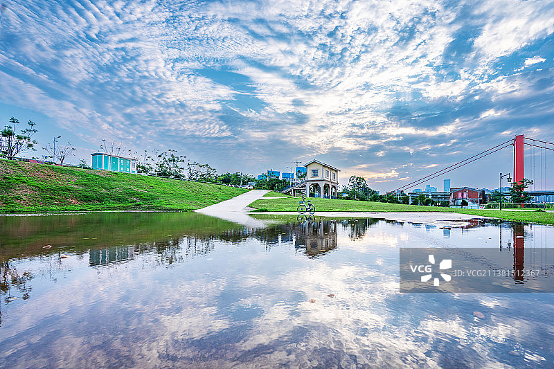 百里秀美邕江：阳光，碧水，假日休闲好去处图片素材